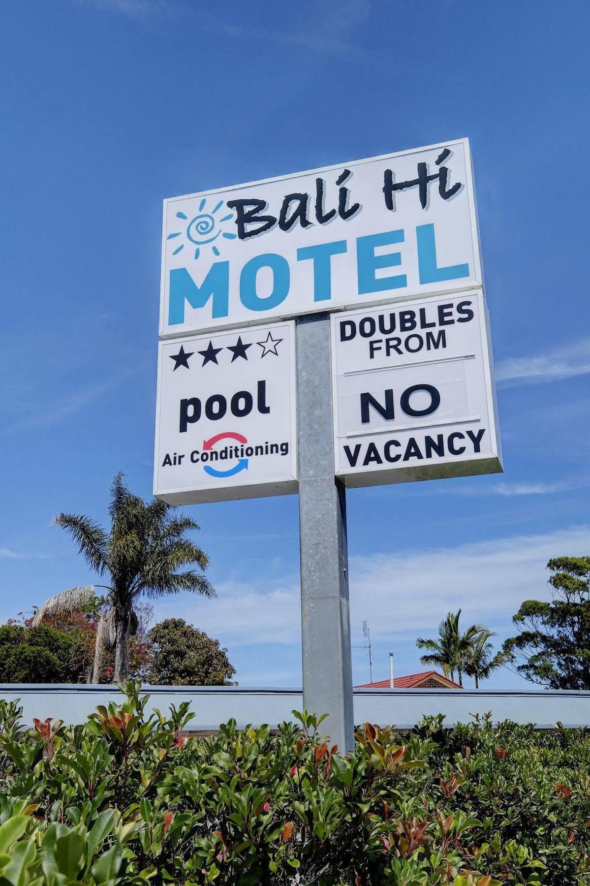 Bali Hi Motel Tuncurry Exterior foto